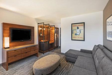 Four Points by Sheraton Los Angeles Westside - 6