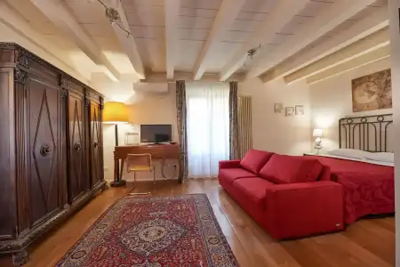 Ape Rosa Relais - 26