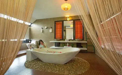 East West Villa - 17