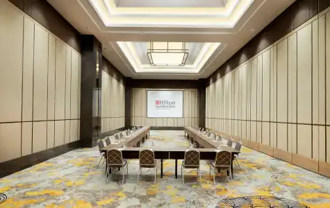 Hilton Garden Inn Jakarta Taman Palem - 12