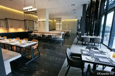 Momentus Alexandra - 31
