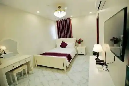Hoang Giang - 17