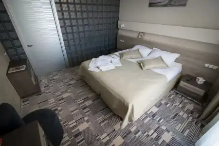 12th Floor Apartments - 45