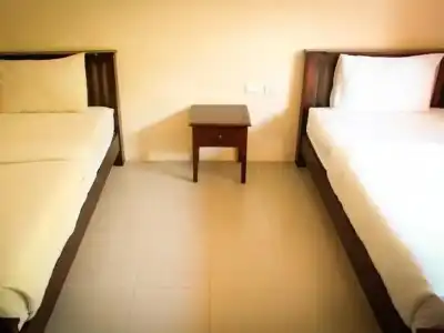 Number 1 Guesthouse & Restaurant - 24