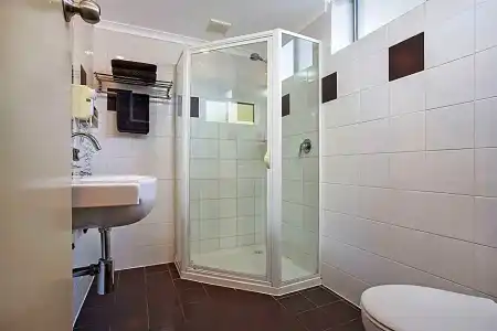 Comfort Inn On Raglan - 100