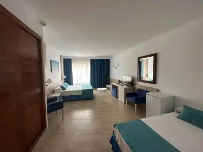 Agua Beach "Adults only" - 24