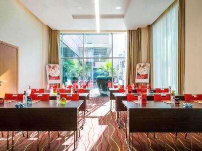 ibis Mall Avenue Dubai - 14