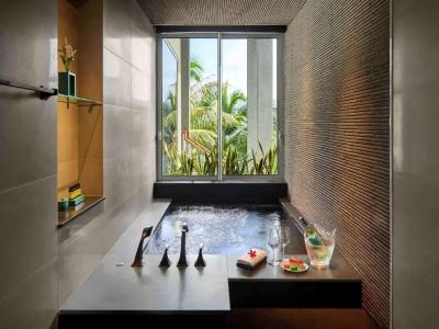 Pullman Phu Quoc Beach Resort - 14