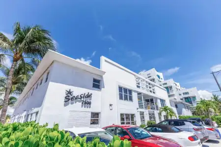 Seaside All Suites - 1