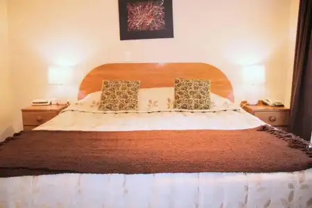 Bush Inn Court Motel - 101
