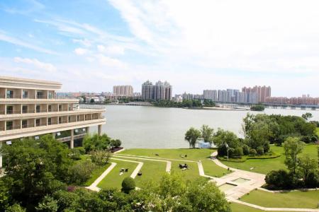 Radisson Blu Wuhan ETD Zone - 16