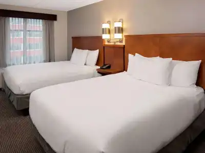 Hyatt Place Pittsburgh-North Shore - 47