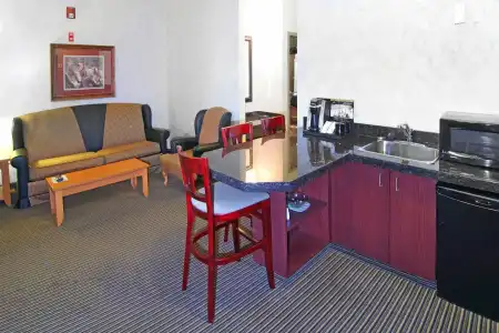 Holiday Inn Express & Suites Calgary S-Macleod Trail S by IHG - 27