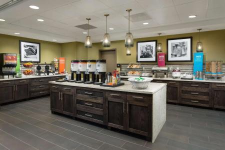 Hampton Inn & Suites Napa - 25