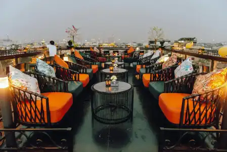 Aurora Premium - A Lifestyle - 25