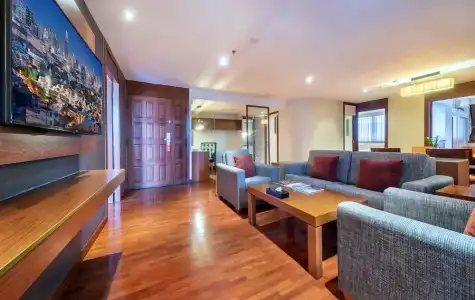 Bandara Silom Suites - 86