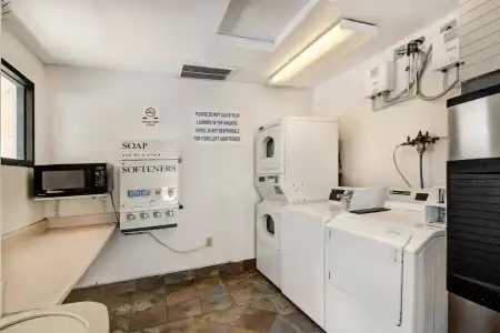 Motel 6 Dallas, TX - Forest Lane - 16