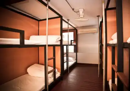 The Arak Bed Bar and Hostel - 1