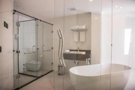 Redcon Suites - 151