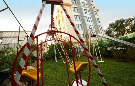 The Emerald & Executive Apartments - 36