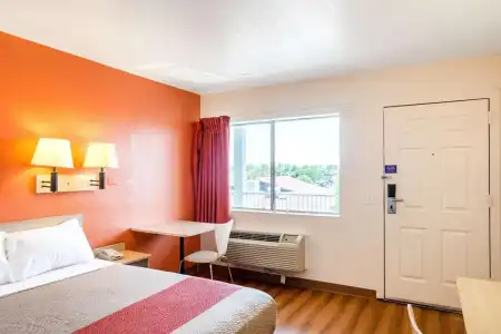Motel 6 Redding, CA - Central - 2