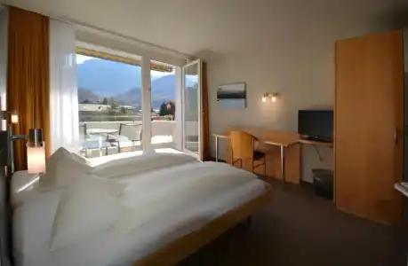 HOP Apartments & Suites - 81