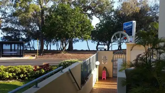 Alexander Beachfront Apartments - 49