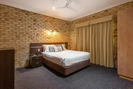 Highlander Motor Inn & Apartments - 56