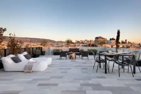 Thisean Modern Suites By Athens Stay - 25