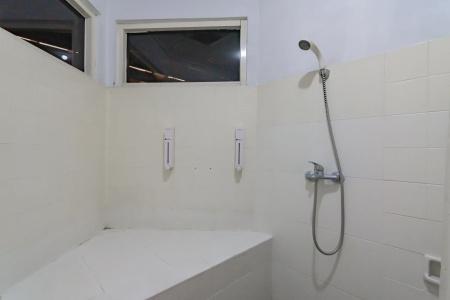 RedDoorz Plus @ Sukamulya Pasteur 2 - 36