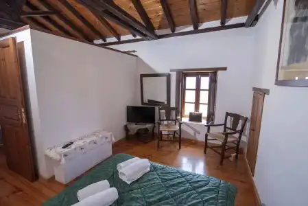 Goulas Traditional Guesthouse - 32