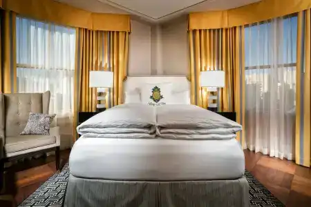 Staypineapple, An Elegant, Union Square - 4