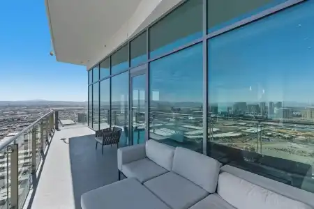 Beautiful Palms Place Suite - 84
