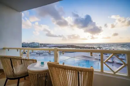 SUNRISE Alex Avenue - 28