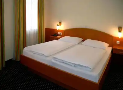 SUITE 900m ZUR OPER - 49