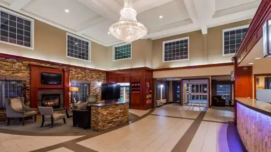 Best Western Plus Vancouver Mall Dr. & Suites - 1
