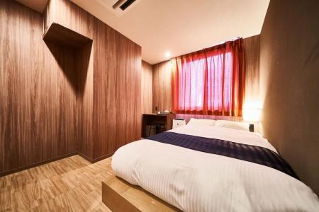 &AND HOSTEL SHINSAIBASHI EAST - 3