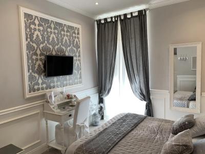 Charme & Chic Luxury - 58