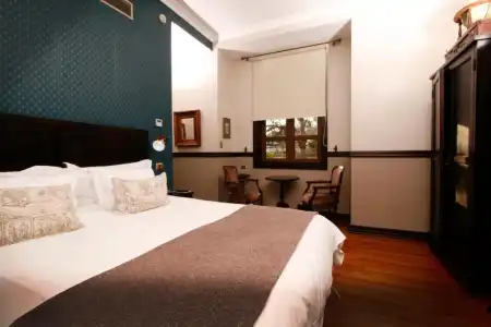Boutique Castillo Rojo - 122