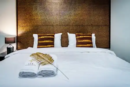 Lux Boutique - 25