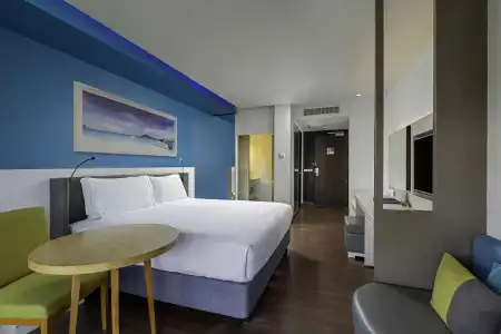 DoubleTree by Hilton Phuket Banthai Resort - 3