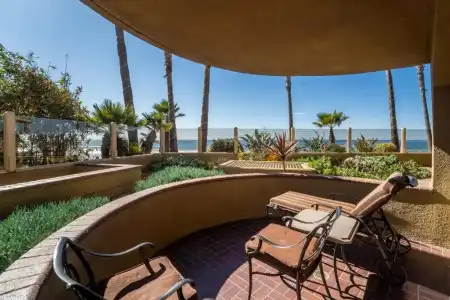 Pacific Terrace - 98