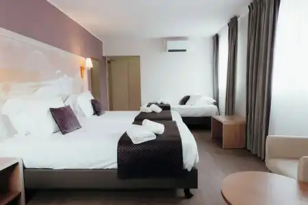 Hôtel Red Fox - 76
