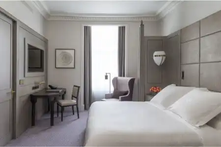Four Seasons London at Tower Bridge - 4