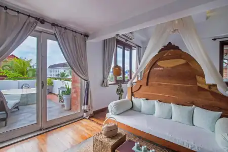 Mane Boutique & Spa - 4