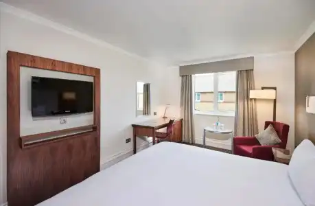DoubleTree by Hilton Bristol North - 89