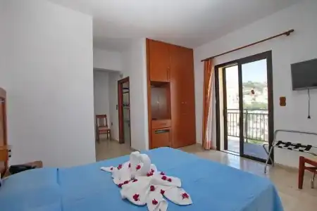 Denise Apartments - 32