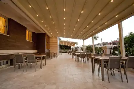 Atrium Apart - 13