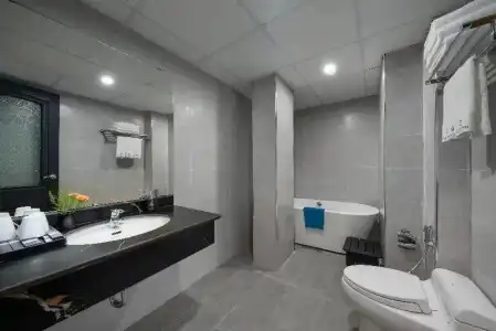 Sq Hang Gai & Spa - 115
