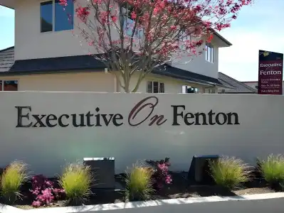 Executive on Fenton - 0